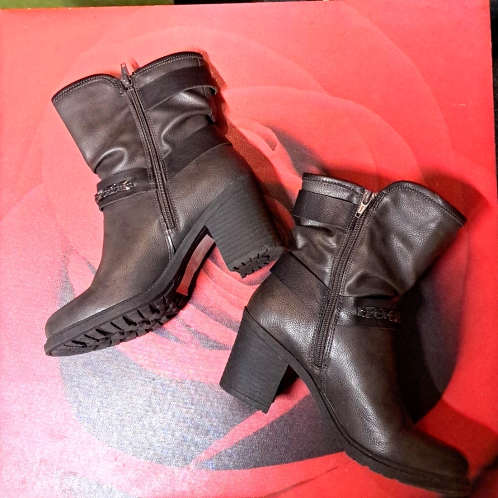 Relativity Boots - image 2